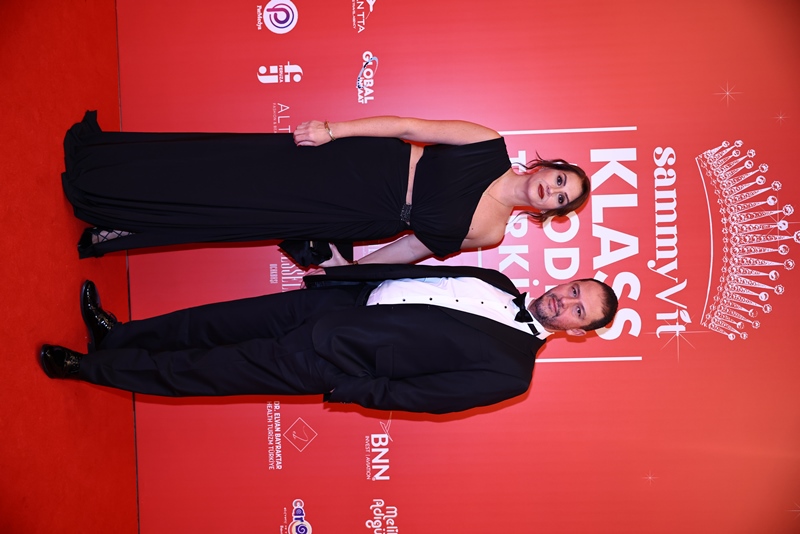 Sammyvit Klass Model Türkiye 2025 :  Ünlü �simler K�rm�z� Hal� ��kl���yla Oscar Gecesini Aratmad�